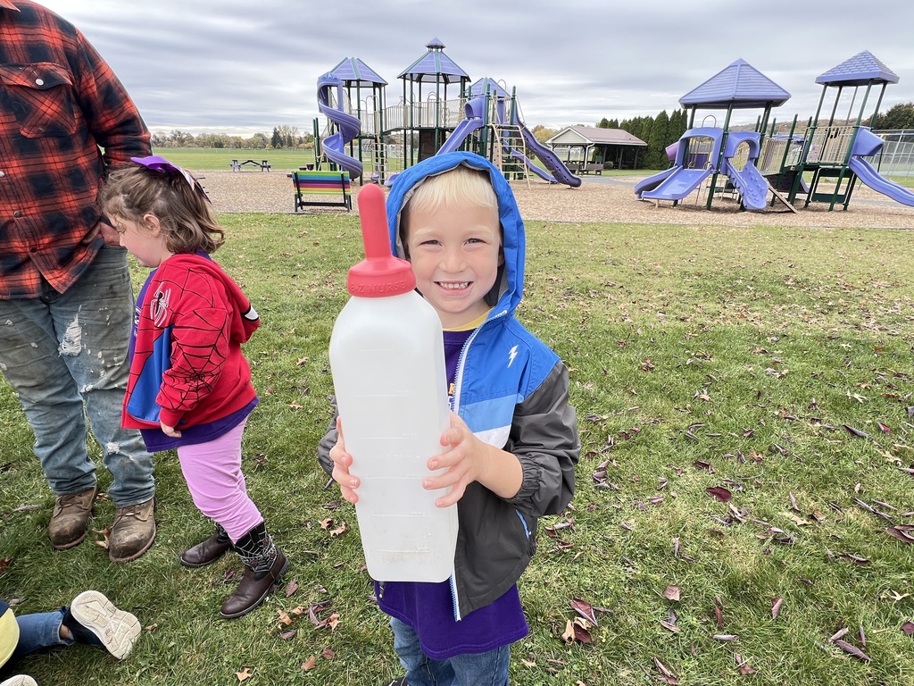 Ameson Dairy Farm visit to elementary school