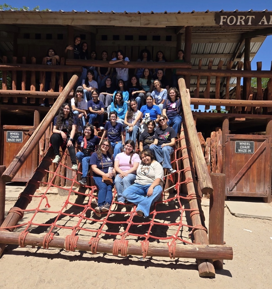 Senior scholars on Enrichment field trip to Cattleman's