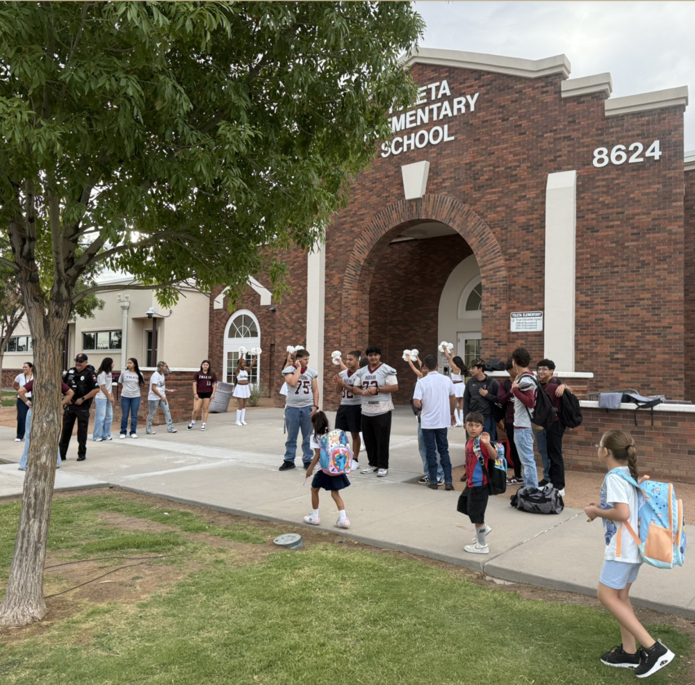 YHS students welcome our elementary students