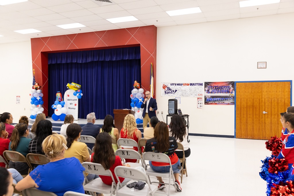 Mr. Muñoz was officially welcomed to his new campus.