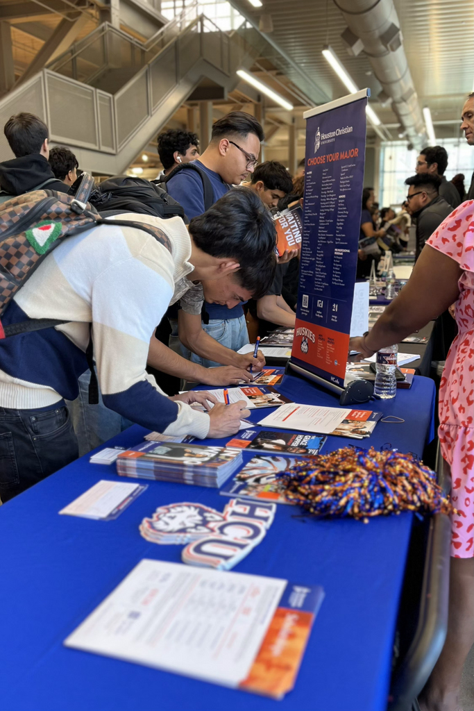 Lots of choices and options when planning your future! Today, Bel Air high school students had the opportunity to meet and gather information from countless college representatives at our college fair!