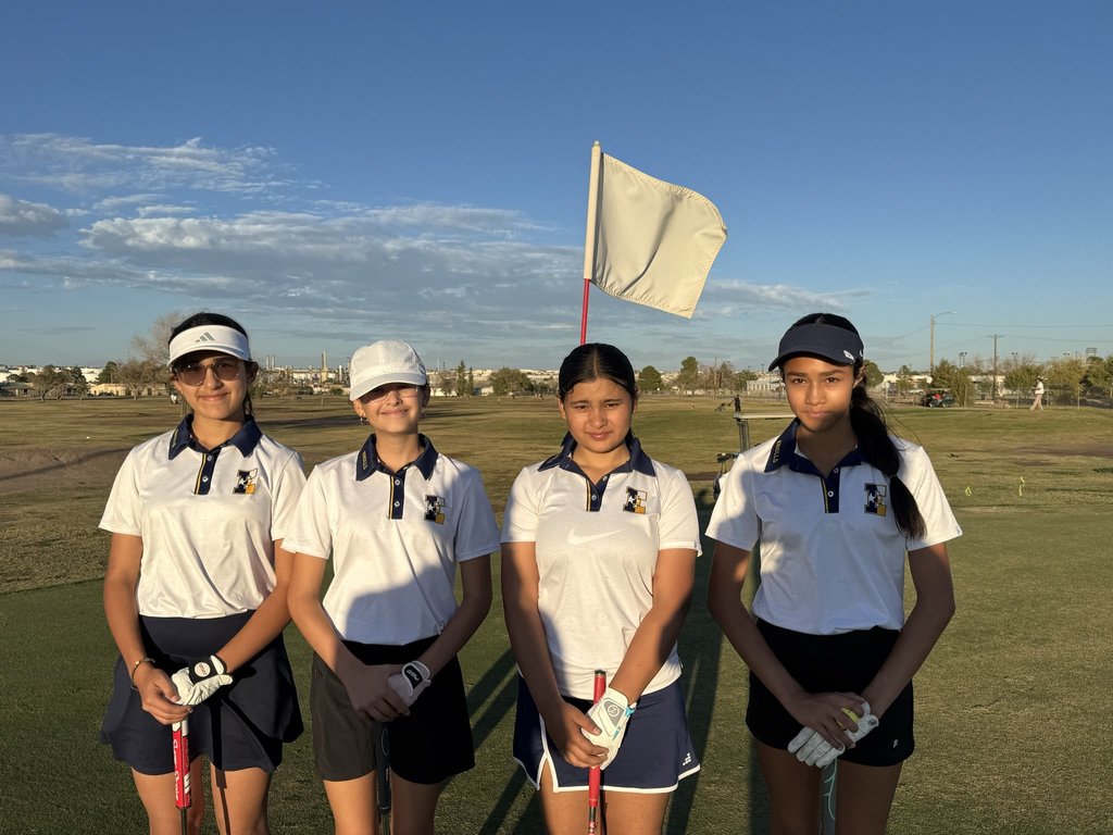 Photo of EKIS golf players at the final golf tournament.