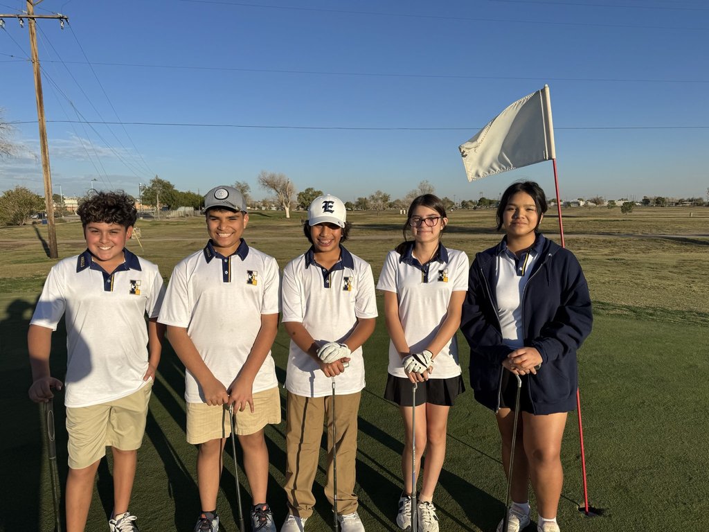 Photo of EKIS golf players at the final golf tournament.