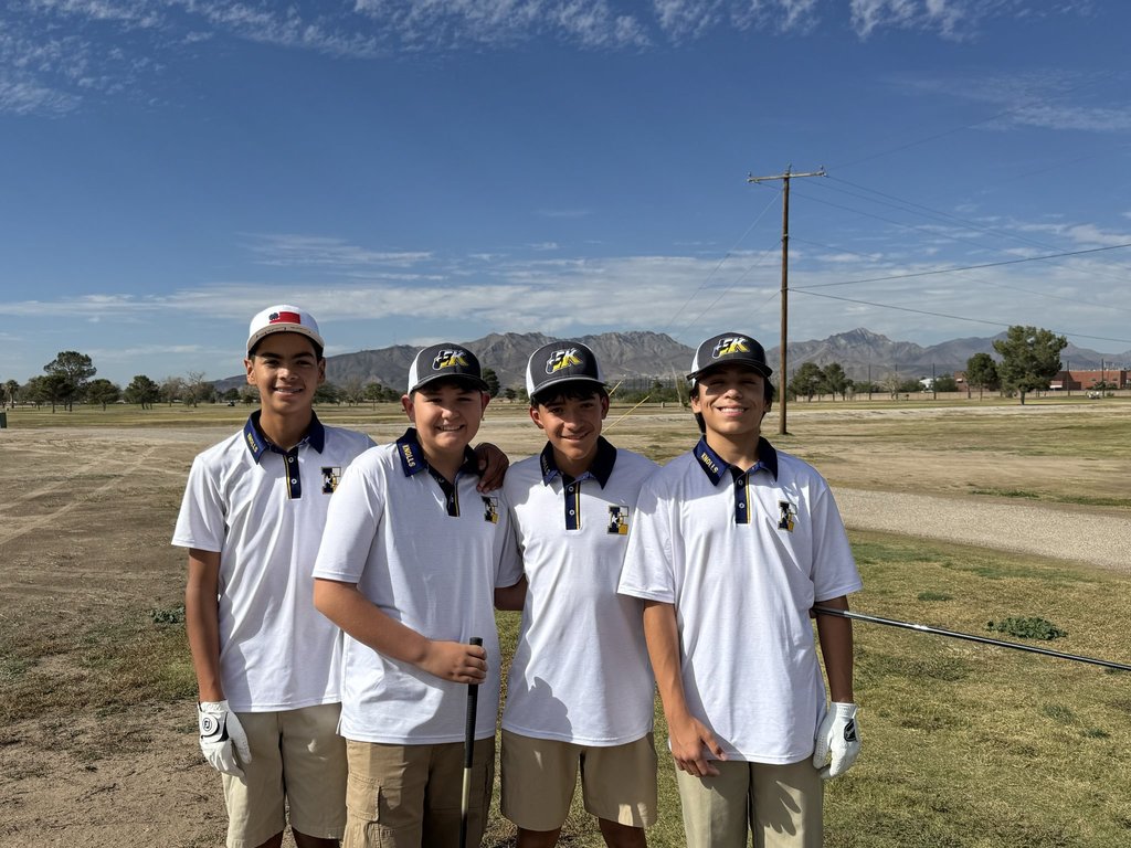 Photo of EKIS golf players at the final golf tournament.