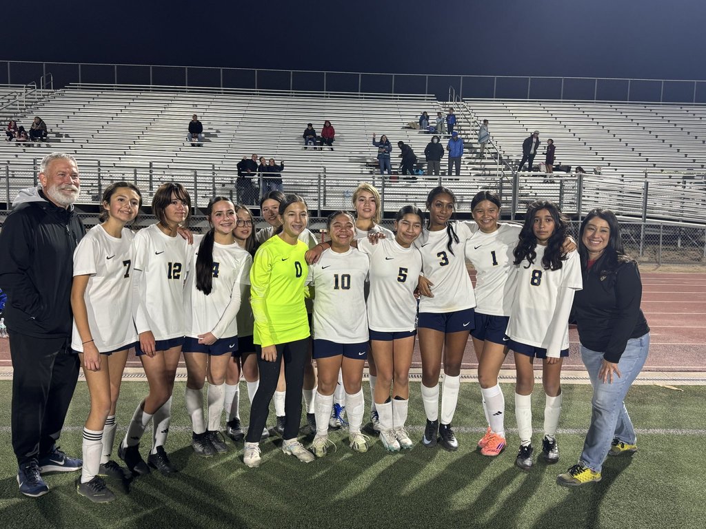 Photo of EKIS girls soccer players.