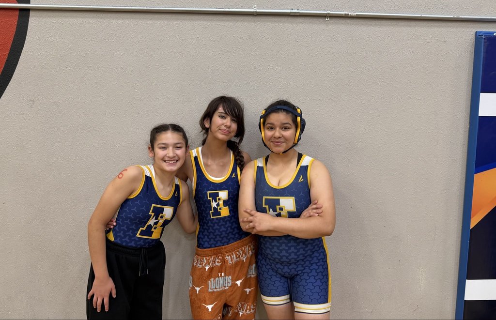 Photo of EKIS wrestlers.