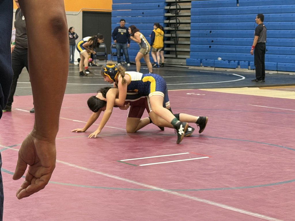 Photo of EKIS wrestlers.