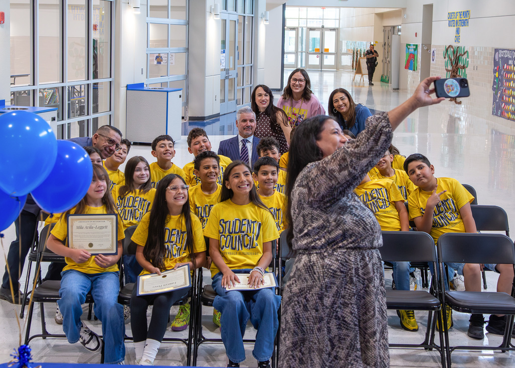 Scotsdale ES Student Council honored by Councilwomen Rocha.