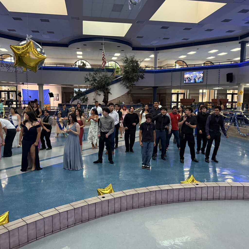 silent prom students dancing in commons of DVHS