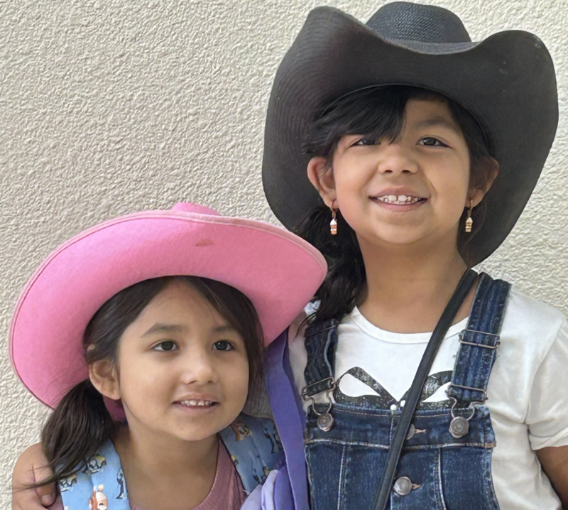 Girls in cowboy hats