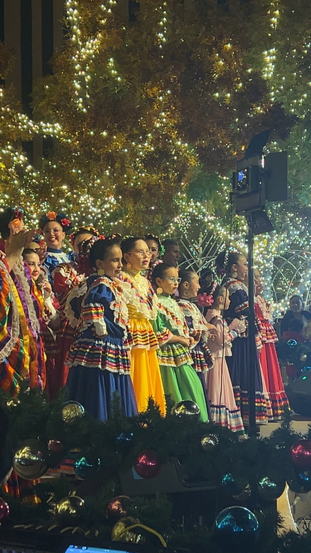 Exploradores at Winterfest