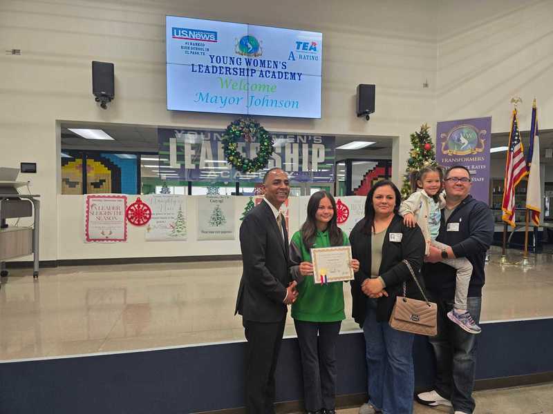 Mayor visit recognition of student achievement